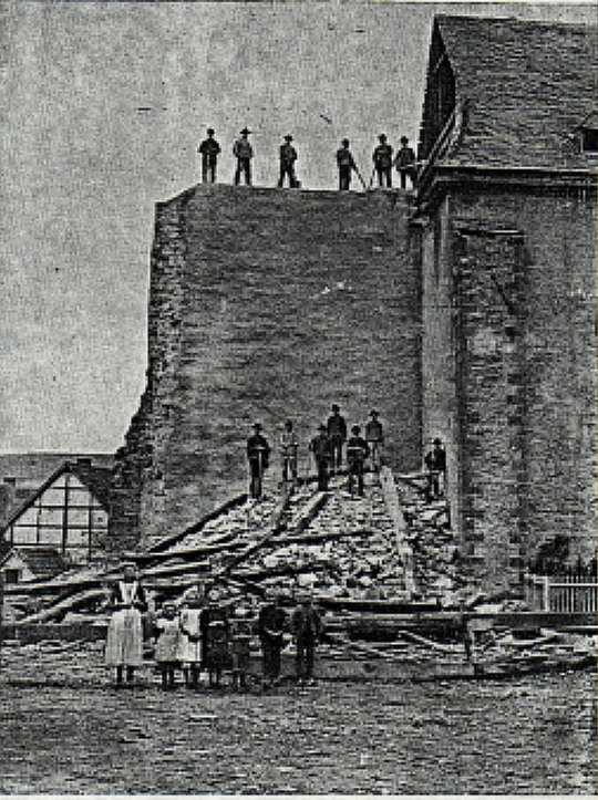 alter Kirchturm 1899 abgerissen